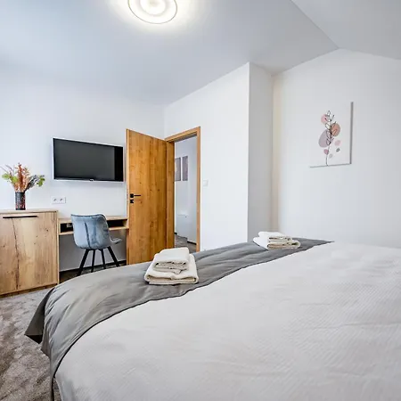 Penzion U Jakuba & Restauracia Bezplatne Parkovanie 3*