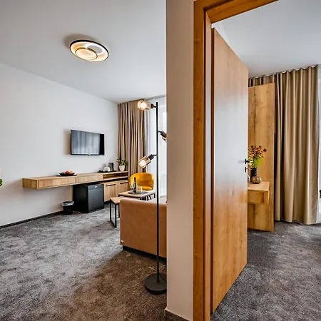 U Jakuba & Restauracia Bezplatne Parkovanie 게스트하우스 마틴