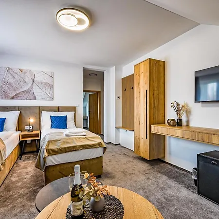 U Jakuba & Restauracia Bezplatne Parkovanie 3*